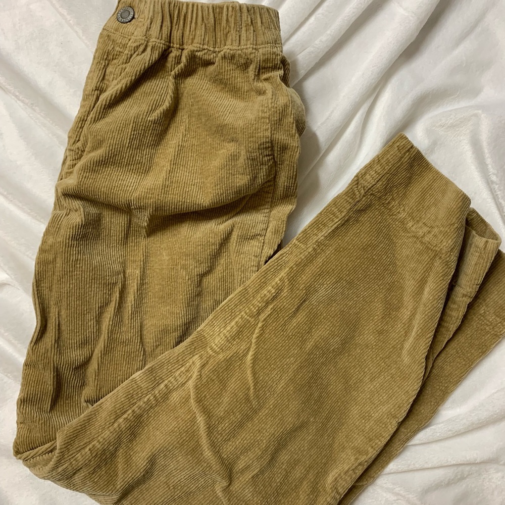 BRANDY MELVILLE: High-waisted corduroy pants